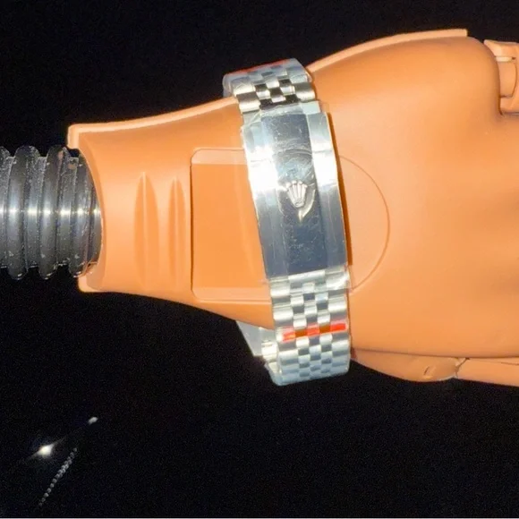 Swiss Watch with Silver Band and Green Dial - Picture 4 of 5